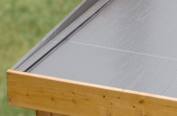 Selbstklebende Folie zum Schutz der Dachkonstruktion